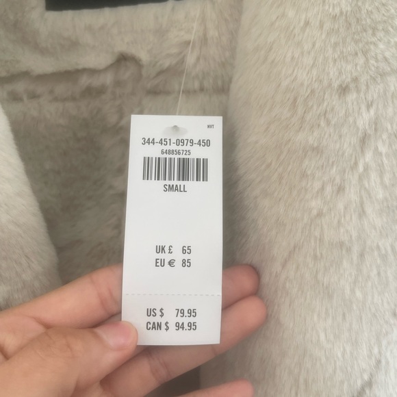 Soft stylish Hollister jacket - Picture 4 of 5